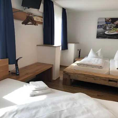 Landgasthof Kreuz 여관 3*