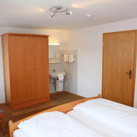 بيت ريفي Landgasthof Kreuz