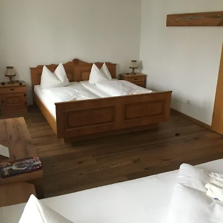 بيت ريفي Landgasthof Kreuz