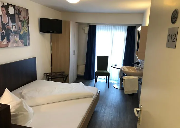 Landgasthof Kreuz Penzion Kostnice